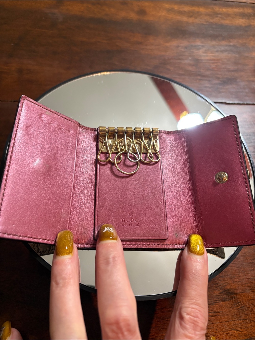GUCCI Microguccissima Lovely Heart 6-Key Case - Picture 7 of 9